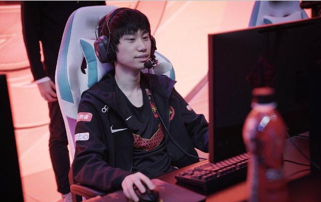 们热议的话 们热议的话