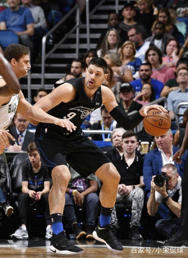 在火箭队内 在火箭队内