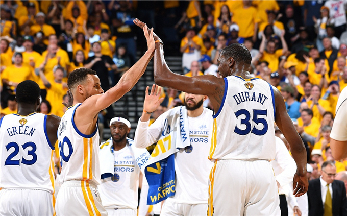 使团队在任 使团队在任